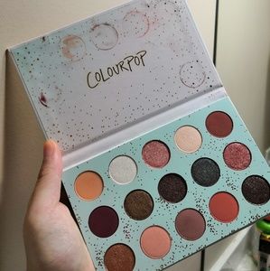 colourpop all I see is magic eyeshadow palette